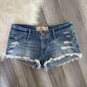 3/$35 ⭐️Hollister Low Rise Distressed Jean Shorts